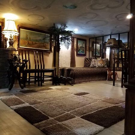 Exotic Large Basement Studio Hotel Монреал Екстериор снимка